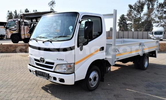 Buy Used Toyota Dyna White Car in Butha Buthe in Butha-Buthe Buy Used Toyota Dyna White Car in Butha Buthe in Butha-Buthe