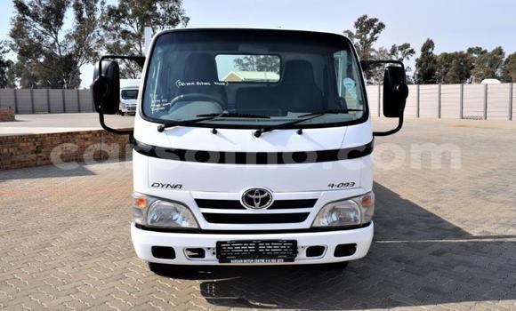 Buy Used Toyota Dyna White Car in Butha Buthe in Butha-Buthe Buy Used Toyota Dyna White Car in Butha Buthe in Butha-Buthe