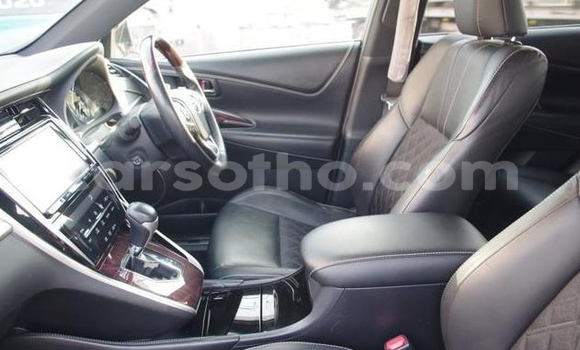 اشتري مستعمل Toyota Harrier White سيارة في Maseru في Maseru اشتري مستعمل Toyota Harrier White سيارة في Maseru في Maseru