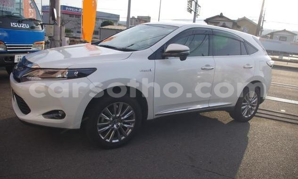 اشتري مستعمل Toyota Harrier White سيارة في Maseru في Maseru اشتري مستعمل Toyota Harrier White سيارة في Maseru في Maseru
