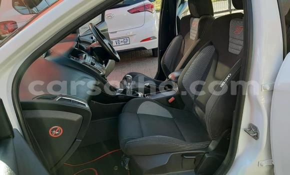 Sayi Na hannu Ford Focus ST White Mota in Butha–Buthe a Thaba-Tseka Sayi Na hannu Ford Focus ST White Mota in Butha–Buthe a Thaba-Tseka