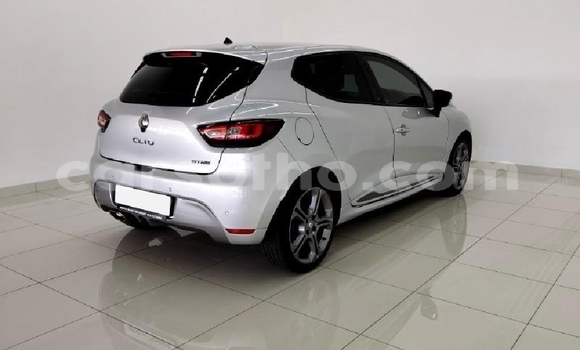 Sayi Na hannu Renault Clio Silver Mota in Maseru a Maseru Sayi Na hannu Renault Clio Silver Mota in Maseru a Maseru