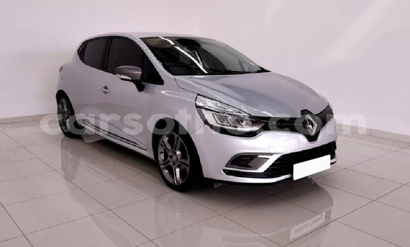 Sayi Na hannu Renault Clio Silver Mota in Maseru a Maseru Sayi Na hannu Renault Clio Silver Mota in Maseru a Maseru