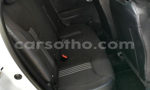 Sayi Na hannu Renault Clio Silver Mota in Maseru a Maseru Sayi Na hannu Renault Clio Silver Mota in Maseru a Maseru