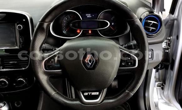 Sayi Na hannu Renault Clio Silver Mota in Maseru a Maseru Sayi Na hannu Renault Clio Silver Mota in Maseru a Maseru