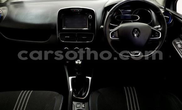 Sayi Na hannu Renault Clio Silver Mota in Maseru a Maseru Sayi Na hannu Renault Clio Silver Mota in Maseru a Maseru