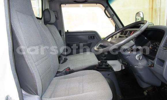 اشتري مستعمل Toyota Dyna White شاحنة في Butha–Buthe في Thaba-Tseka اشتري مستعمل Toyota Dyna White شاحنة في Butha–Buthe في Thaba-Tseka