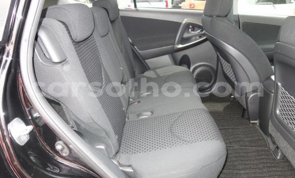 Sayi Na hannu Toyota Vanguard Black Mota in Maseru a Maseru Sayi Na hannu Toyota Vanguard Black Mota in Maseru a Maseru