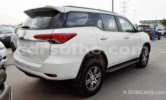 Buy Import Toyota Fortuner White Car in Import - Dubai in Maseru Buy Import Toyota Fortuner White Car in Import - Dubai in Maseru