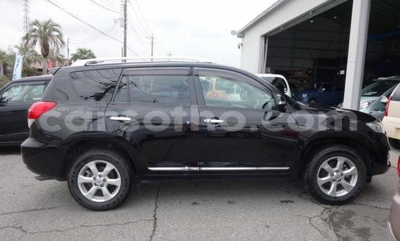 Sayi Na hannu Toyota Vanguard Black Mota in Maseru a Maseru Sayi Na hannu Toyota Vanguard Black Mota in Maseru a Maseru