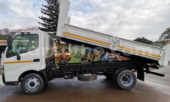 Acheter Occasion Voiture Toyota Dyna Blanc à Maseru, Maseru Acheter Occasion Voiture Toyota Dyna Blanc à Maseru, Maseru