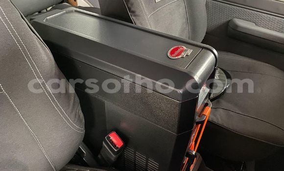 Sayi Na hannu Toyota Land Cruiser White Mota in Maseru a Maseru Sayi Na hannu Toyota Land Cruiser White Mota in Maseru a Maseru