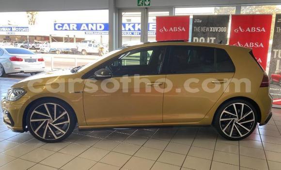 اشتري مستعمل Volkswagen Golf R Beige سيارة في Maseru في Maseru اشتري مستعمل Volkswagen Golf R Beige سيارة في Maseru في Maseru