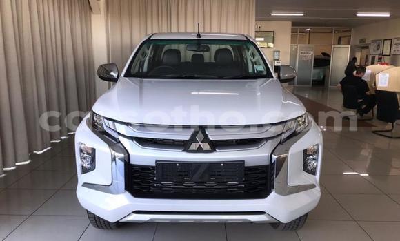 اشتري مستعمل Mitsubishi Triton White سيارة في Mafeteng في Mafeteng اشتري مستعمل Mitsubishi Triton White سيارة في Mafeteng في Mafeteng