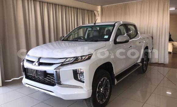 اشتري مستعمل Mitsubishi Triton White سيارة في Mafeteng في Mafeteng اشتري مستعمل Mitsubishi Triton White سيارة في Mafeteng في Mafeteng