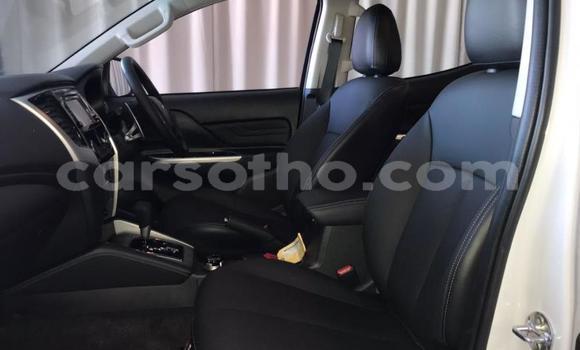 اشتري مستعمل Mitsubishi Triton White سيارة في Mafeteng في Mafeteng اشتري مستعمل Mitsubishi Triton White سيارة في Mafeteng في Mafeteng