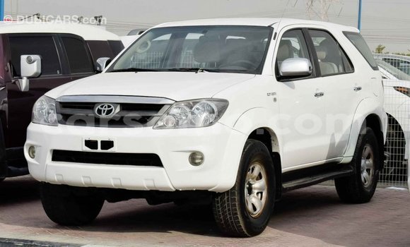 اشتري Imported Toyota Fortuner White سيارة في Import - Dubai في Maseru اشتري Imported Toyota Fortuner White سيارة في Import - Dubai في Maseru