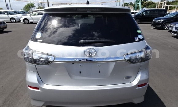 Buy Used Toyota Wish Silver Car in Import - Dubai in Maseru Buy Used Toyota Wish Silver Car in Import - Dubai in Maseru