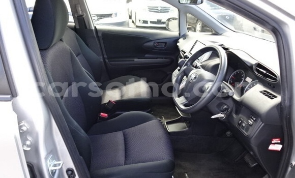 Buy Used Toyota Wish Silver Car in Import - Dubai in Maseru Buy Used Toyota Wish Silver Car in Import - Dubai in Maseru