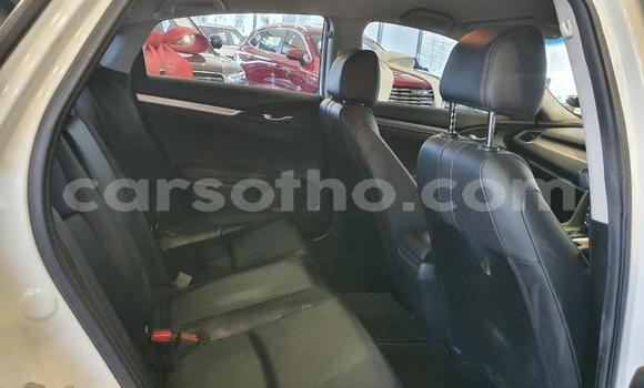 اشتري مستعمل Honda Civic White سيارة في Hlotse في Leribe اشتري مستعمل Honda Civic White سيارة في Hlotse في Leribe