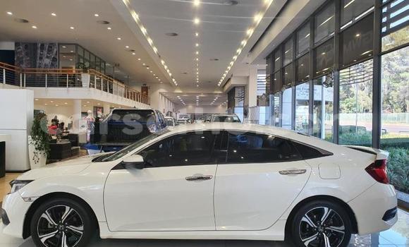 اشتري مستعمل Honda Civic White سيارة في Hlotse في Leribe اشتري مستعمل Honda Civic White سيارة في Hlotse في Leribe