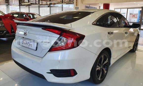 اشتري مستعمل Honda Civic White سيارة في Hlotse في Leribe اشتري مستعمل Honda Civic White سيارة في Hlotse في Leribe