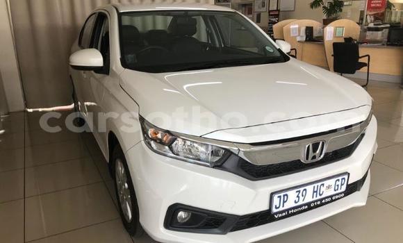 Acheter Occasion Voiture Honda Ascot Blanc à Hlotse, Leribe Acheter Occasion Voiture Honda Ascot Blanc à Hlotse, Leribe