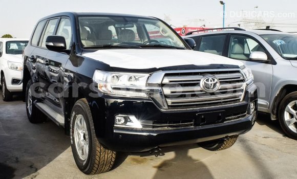 Acheter Import Voiture Toyota Land Cruiser Noir à Import - Dubai, Maseru Acheter Import Voiture Toyota Land Cruiser Noir à Import - Dubai, Maseru