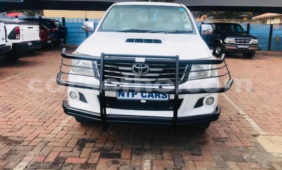 Acheter Occasion Voiture Toyota Hilux Blanc à Maseru, Maseru Acheter Occasion Voiture Toyota Hilux Blanc à Maseru, Maseru