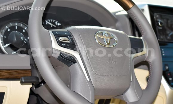 Acheter Import Voiture Toyota Land Cruiser Noir à Import - Dubai, Maseru Acheter Import Voiture Toyota Land Cruiser Noir à Import - Dubai, Maseru