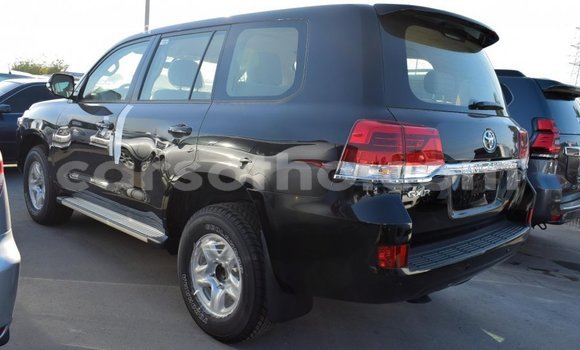 Acheter Import Voiture Toyota Land Cruiser Noir à Import - Dubai, Maseru Acheter Import Voiture Toyota Land Cruiser Noir à Import - Dubai, Maseru
