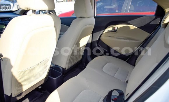 Sayi Imported Kia Rio White Mota in Import - Dubai a Maseru Sayi Imported Kia Rio White Mota in Import - Dubai a Maseru