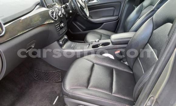 Sayi Na hannu Mercedes-Benz B-klasse Silver Mota in Maseru a Maseru Sayi Na hannu Mercedes-Benz B-klasse Silver Mota in Maseru a Maseru