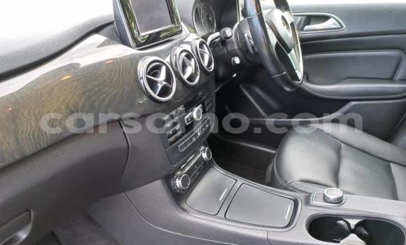 Sayi Na hannu Mercedes-Benz B-klasse Silver Mota in Maseru a Maseru Sayi Na hannu Mercedes-Benz B-klasse Silver Mota in Maseru a Maseru