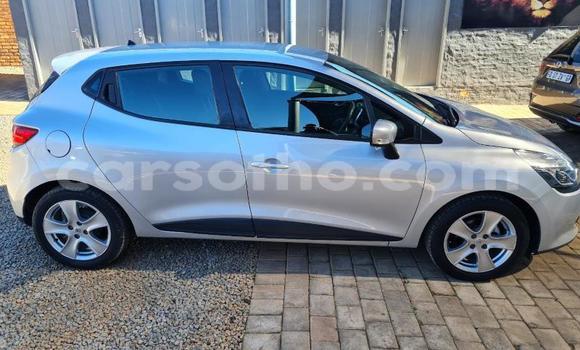 اشتري مستعمل Kia Rio Silver سيارة في Hlotse في Leribe اشتري مستعمل Kia Rio Silver سيارة في Hlotse في Leribe
