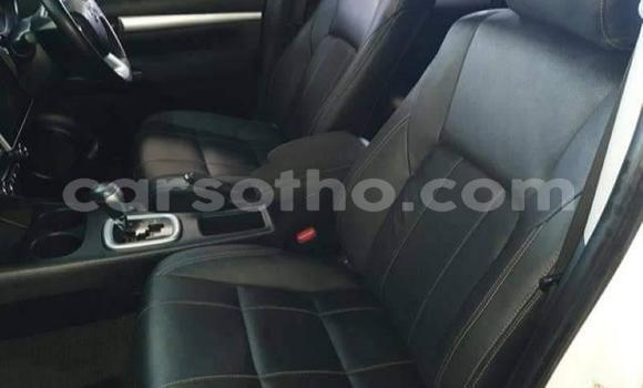 Acheter Occasion Voiture Toyota Hilux Blanc à Maseru, Maseru Acheter Occasion Voiture Toyota Hilux Blanc à Maseru, Maseru