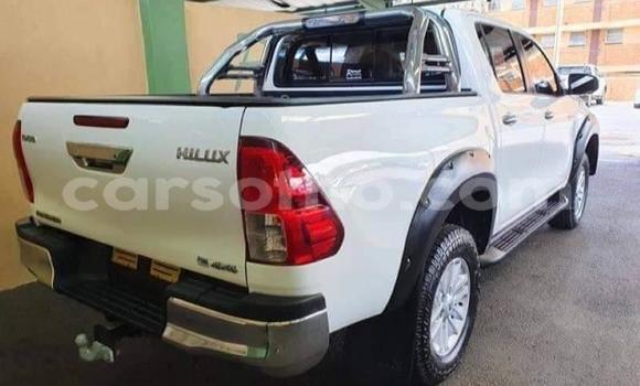 Acheter Occasion Voiture Toyota Hilux Blanc à Maseru, Maseru Acheter Occasion Voiture Toyota Hilux Blanc à Maseru, Maseru