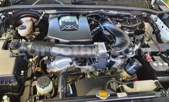 Sayi Na hannu Toyota Fortuner White Mota in Maseru a Maseru Sayi Na hannu Toyota Fortuner White Mota in Maseru a Maseru