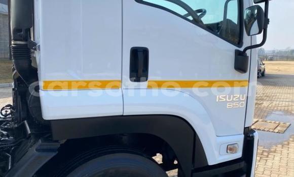 Acheter Occasion Utilitaire Isuzu FTR 850 Blanc à Mafeteng, Mafeteng Acheter Occasion Utilitaire Isuzu FTR 850 Blanc à Mafeteng, Mafeteng