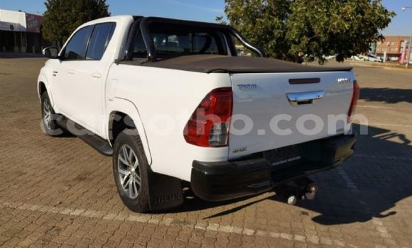 Acheter Occasion Voiture Toyota Hilux Blanc à Maseru, Maseru Acheter Occasion Voiture Toyota Hilux Blanc à Maseru, Maseru