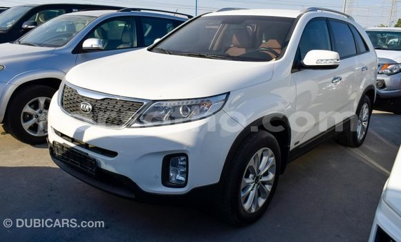 Sayi Imported Kia Sorento White Mota in Import - Dubai a Maseru Sayi Imported Kia Sorento White Mota in Import - Dubai a Maseru