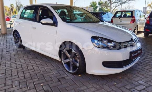 اشتري مستعمل Volkswagen Golf White سيارة في Maseru في Maseru اشتري مستعمل Volkswagen Golf White سيارة في Maseru في Maseru