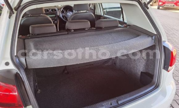 اشتري مستعمل Volkswagen Golf White سيارة في Maseru في Maseru اشتري مستعمل Volkswagen Golf White سيارة في Maseru في Maseru