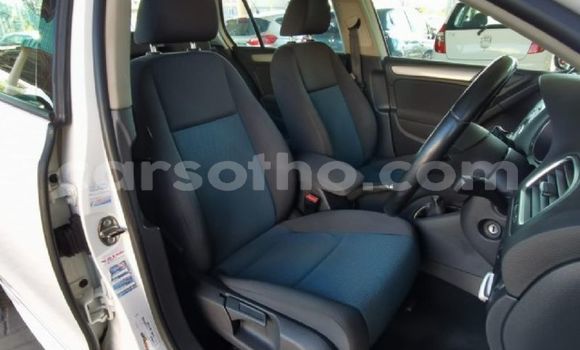 اشتري مستعمل Volkswagen Golf White سيارة في Maseru في Maseru اشتري مستعمل Volkswagen Golf White سيارة في Maseru في Maseru