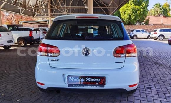اشتري مستعمل Volkswagen Golf White سيارة في Maseru في Maseru اشتري مستعمل Volkswagen Golf White سيارة في Maseru في Maseru