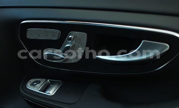Buy Used Mercedes-Benz V-klasse Other Car in Maseru in Maseru Buy Used Mercedes-Benz V-klasse Other Car in Maseru in Maseru
