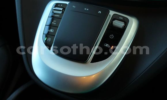 Buy Used Mercedes-Benz V-klasse Other Car in Maseru in Maseru Buy Used Mercedes-Benz V-klasse Other Car in Maseru in Maseru