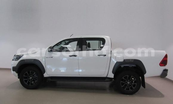 Sayi Na hannu Toyota Hilux White Mota in Maseru a Maseru Sayi Na hannu Toyota Hilux White Mota in Maseru a Maseru