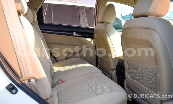Sayi Imported Kia Sorento White Mota in Import - Dubai a Maseru Sayi Imported Kia Sorento White Mota in Import - Dubai a Maseru