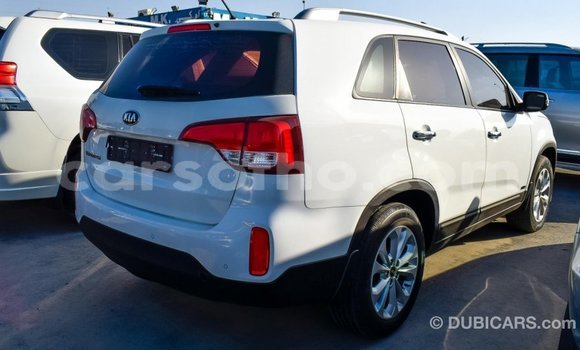 Sayi Imported Kia Sorento White Mota in Import - Dubai a Maseru Sayi Imported Kia Sorento White Mota in Import - Dubai a Maseru